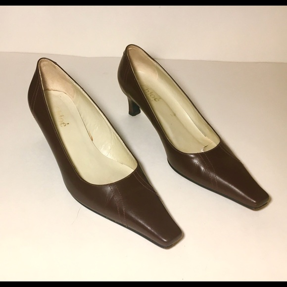 Brown Italian leather pointy pumps by Chloe, EU 37 - Picture 2 of 10